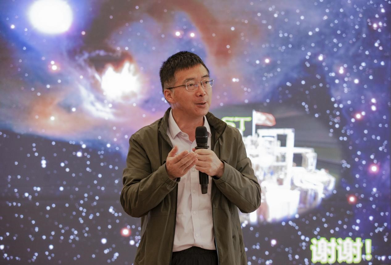 党委书记吴新潮讲话